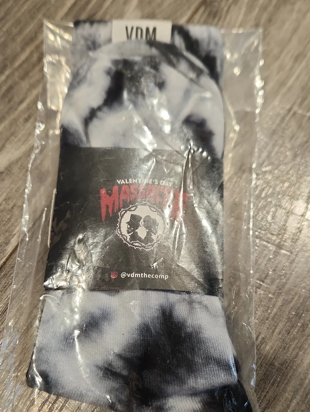 NWT Valentine's Day Massacre Women's Sz L Tie-dyed Socks